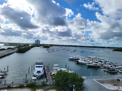 602-7904 West Dr, North Bay Village, FL, 33141-5521 | Card Image