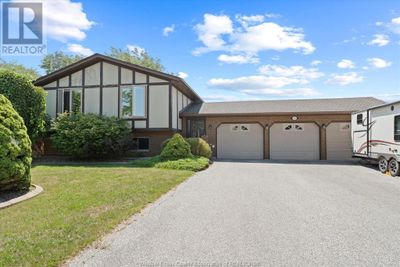 153 Ryan St, House other with 5 bedrooms, 2 bathrooms and null parking in Amherstburg ON | Image 1