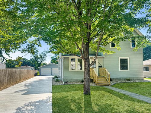 2707 Oak Ave, Slayton, MN, 56172-1333 | Card Image