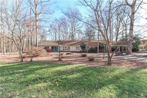 251 Gleneagles Rd E, Statesville, NC, 28625-4694 | Card Image