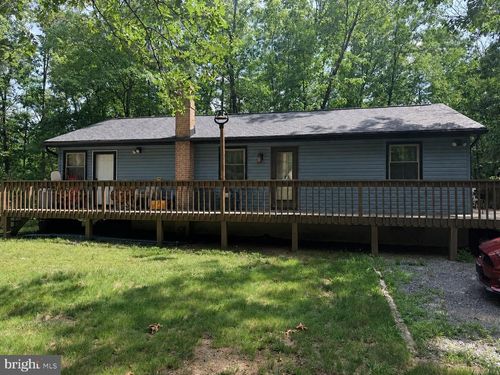756 Greenwoods Dr, BERKELEY SPRINGS, WV, 25411-4304 | Card Image