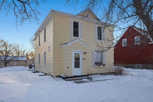 702 21st St S, Fargo, ND, 58103-2573 | Card Image