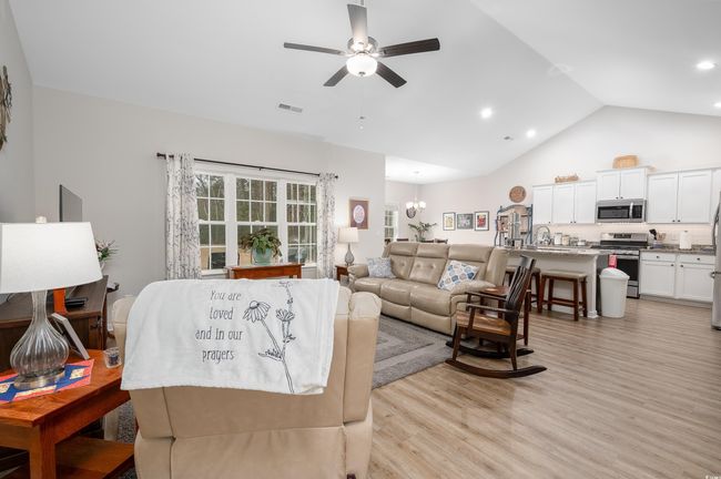 250 Ole Maple St, House other with 3 bedrooms, 2 bathrooms and 6 parking in Loris SC | Image 5