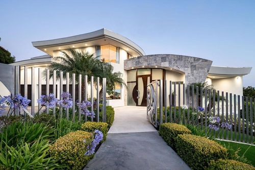6125 Terryhill Dr, La Jolla, CA, 92037-6837 | Card Image