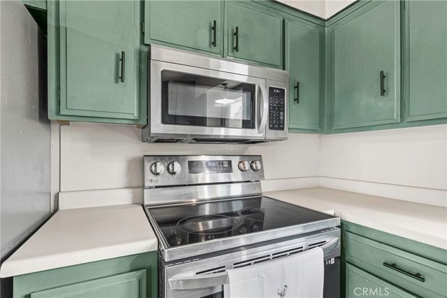 26865 Elizabeth Lake Rd, House other with 2 bedrooms, 2 bathrooms and 2 parking in Lake Hughes CA | Image 23