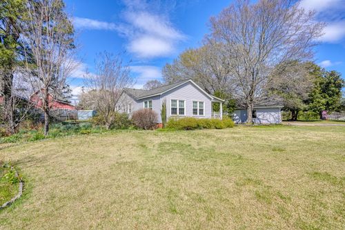 301 Meridian Ave, Taylors, SC, 29687-2628 | Card Image