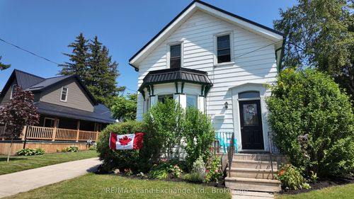 1049 Queen St, Kincardine, ON, N2Z1E3 | Card Image