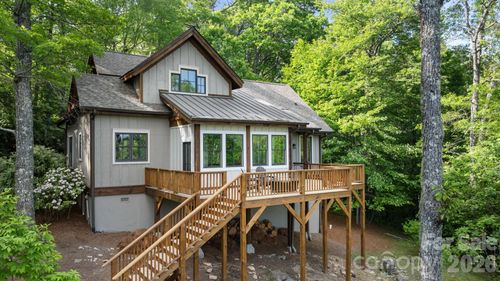 48 Bear Foot Ln, Highlands, NC, 28741-4511 | Card Image