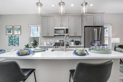 47-33010 Rougeside Trail Road, Farmington, MI, 48336 | Card Image