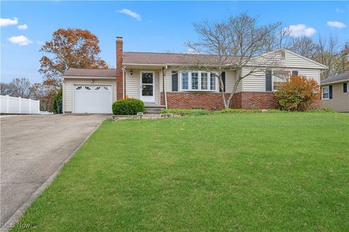 375 Grant Ave, Mogadore, OH, 44260-1525 | Card Image