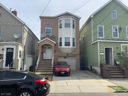 239 Bond St, Elizabethport, NJ, 07206-1906 | Card Image