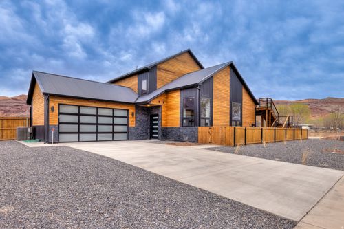 671 Palisade Dr, Moab, UT, 84532-2028 | Card Image