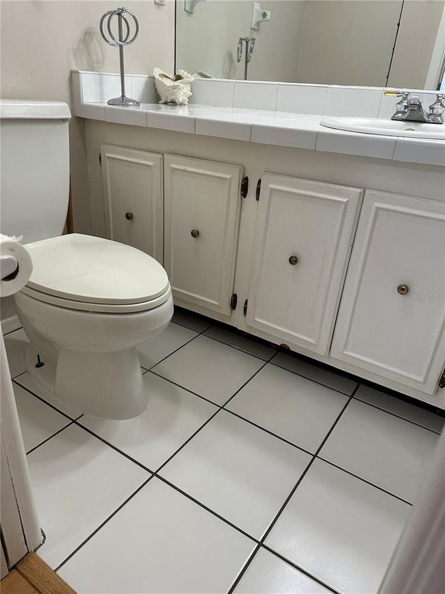 APT-307 - 102 Capri Isles Blvd, Condo with 2 bedrooms, 2 bathrooms and null parking in VENICE FL | Image 8