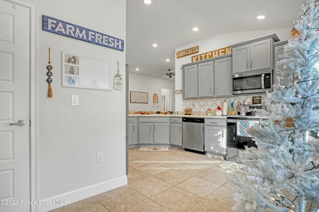 814 Moment St, House other with 4 bedrooms, 2 bathrooms and null parking in Cocoa FL | Image 15