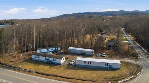 105 E Brocktown Rd, Moravian Falls, NC, 28654-9606 | Card Image