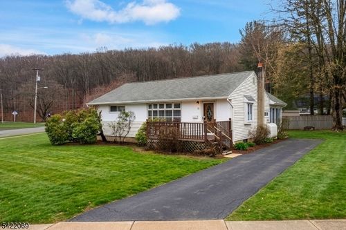 18 Dickerson Mine Rd, Mine Hill, NJ, 07803-2924 | Card Image