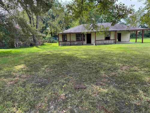 9146 Louisiana Ave, Denham Springs, LA, 70726-7735 | Card Image