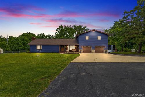 6699 E Lansing Rd, Durand, MI, 48429-9112 | Card Image
