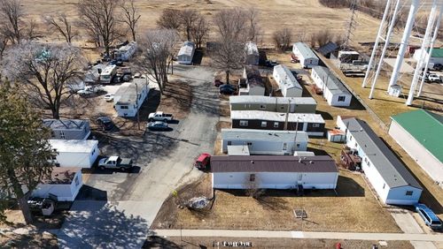 615 N Washington St, Lisbon, IA, 52253-9527 | Card Image