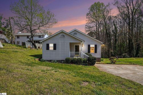 1106 Charter Oak Dr, Taylors, SC, 29687-4403 | Card Image