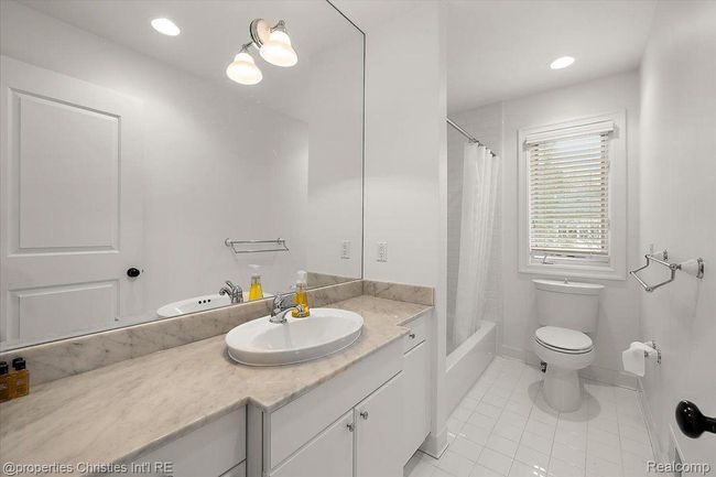 699 Abbey St, House other with 4 bedrooms, 6 bathrooms and null parking in Birmingham MI | Image 42