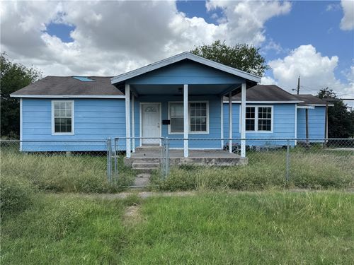 423 S 13th St, Kingsville, TX, 78363-5803 | Card Image