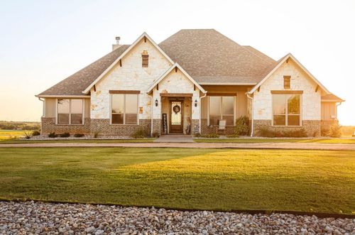 667 Comanche Lake Rd, Comanche, TX, 76442-7150 | Card Image