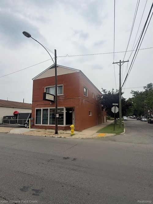 2300 Ford Ave, Wyandotte, MI, 48192-2317 | Card Image