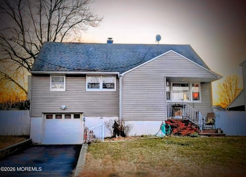 33 Menlo Ave, Metuchen, NJ, 08840-2929 | Card Image