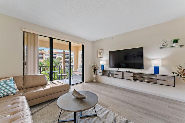 APT-204 - 500 Uno Lago Dr, Condo with 2 bedrooms, 2 bathrooms and null parking in Juno Beach FL | Image 19