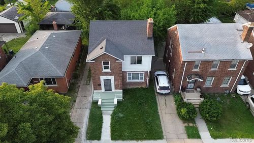 15051 Young St, Detroit, MI, 48205-3657 | Card Image