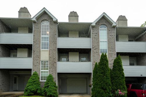 905 Ashton Pl, Morgantown, WV, 26508-6874 | Card Image
