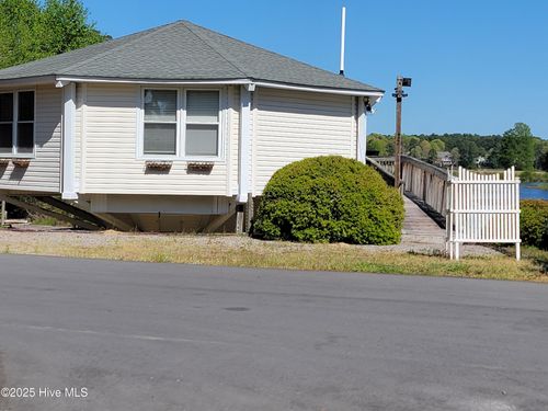 322 Bald Cypress Dr, Vass, NC, 28394-8301 | Card Image