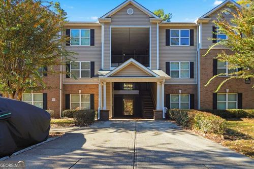 8201 Fairington Ridge Cir, Lithonia, GA, 30038-5616 | Card Image