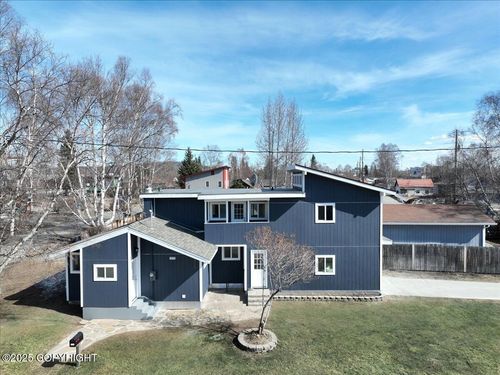303 Badger St, Fairbanks, AK, 99701-4273 | Card Image