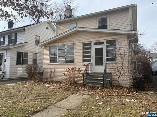 11 Grand Ave, East Orange, NJ, 07018-2707 | Card Image