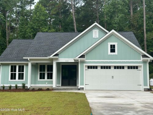 510 E Oliver St, Whiteville, NC, 28472-2814 | Card Image