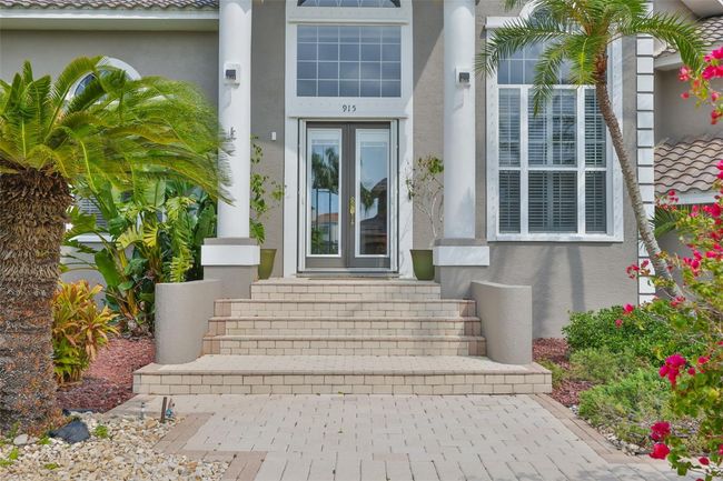 915 Symphony Isles Blvd, House other with 3 bedrooms, 3 bathrooms and null parking in APOLLO BEACH FL | Image 9