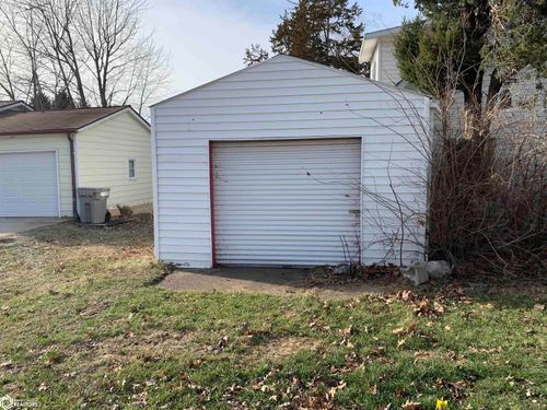 421 S 8th St Street S, Albia, IA, 52531 | Card Image