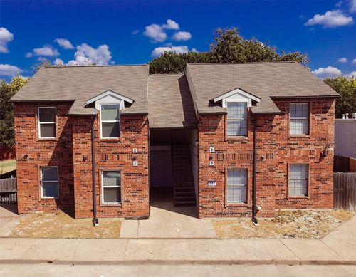 104 N Heights Dr, Crowley, TX, 76036-2245 | Card Image
