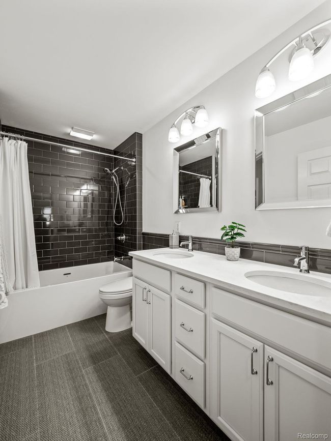 44-web-or-mls-P2144697.jpg | Image 28