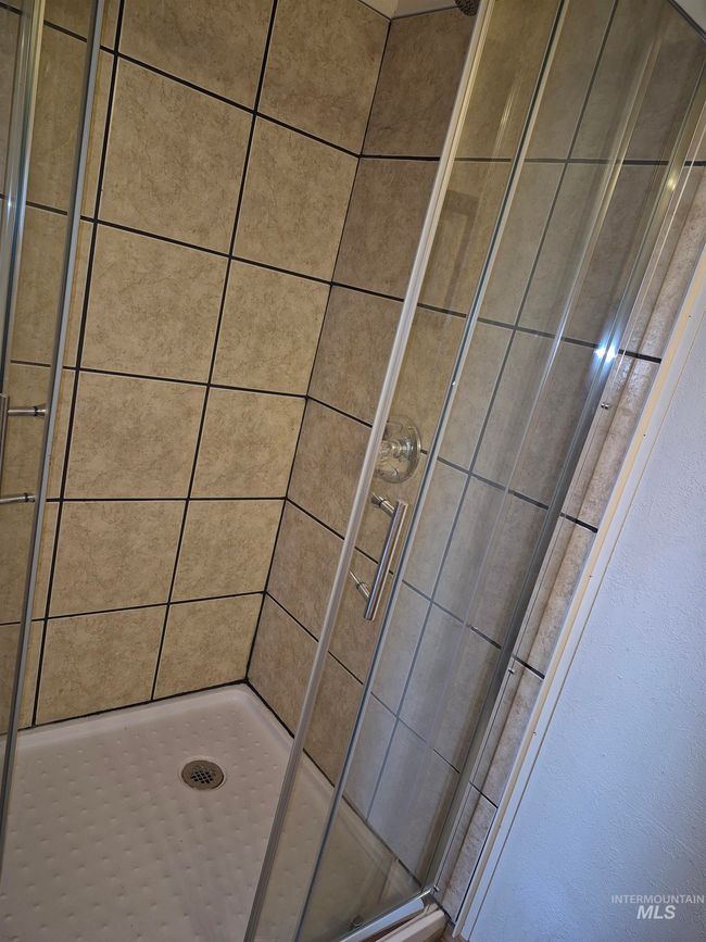 602 7 Th Ave W, House other with 3 bedrooms, 2 bathrooms and 2 parking in Gooding ID | Image 42