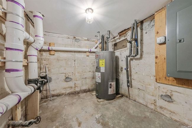 6 Mars Rd, House other with 3 bedrooms, 2 bathrooms and null parking in Rocky Point NY | Image 28