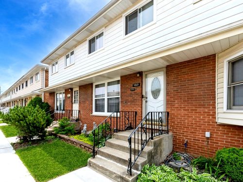 9843 Garden Ct, Schiller Park, IL, 60176-2101 | Card Image