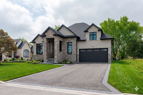 727 Warner Rd, Niagara On The Lake, ON, L0S1J0 | Card Image