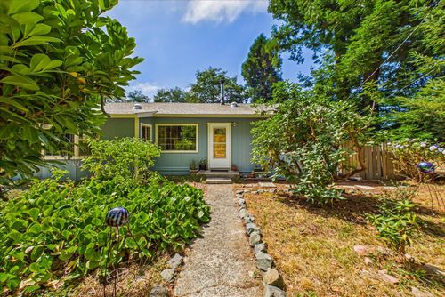 1876 Blake Rd, McKinleyville, CA, 95519-9449 | Card Image