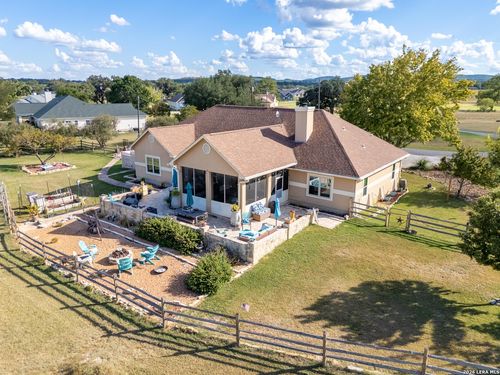 212 Antler Cir, Bandera, TX, 78003-4538 | Card Image