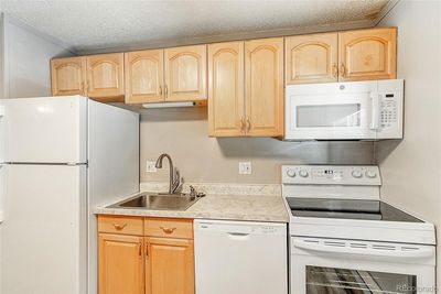 212 - 67 Peaks View Court, Condo with 2 bedrooms, 1 bathrooms and null parking in Blue River CO | Image 2