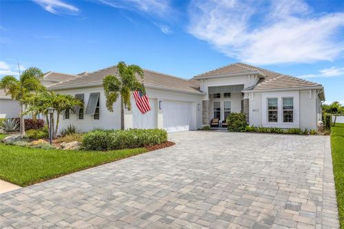8023 Waterbend Trl, Sarasota, FL, 34240-1221 | Card Image