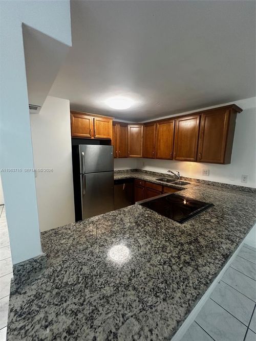 1102-8050 Nw 8th St, Miami, FL, 33126-8008 | Card Image
